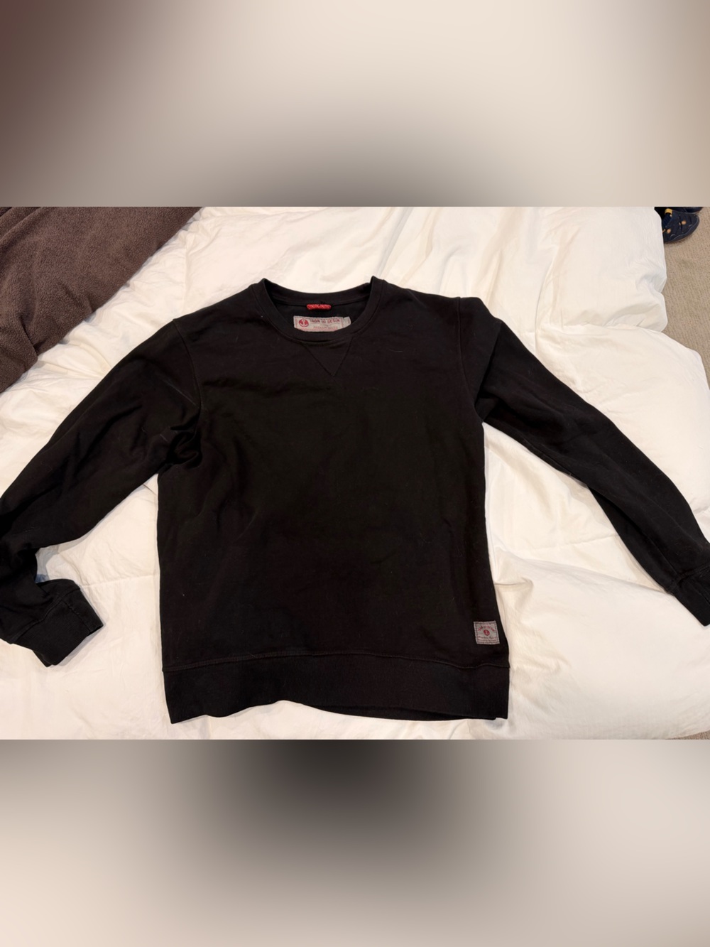 Iron & Resin Men’s Black Crewneck Sweatshirt